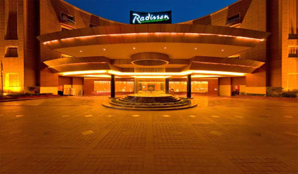 radisson hotel near hollywood casino columbus ohio