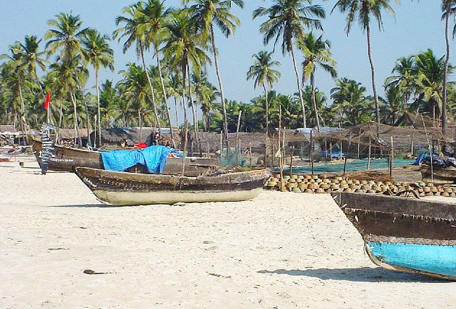 Sernabatim Beach In Goa