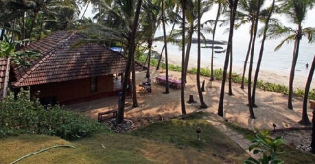 Chera Rock Beach House Hotels In Kannur - 