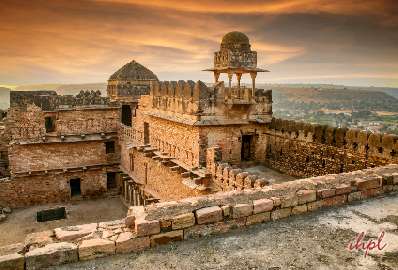3 Days Tour to Gwalior and Chanderi